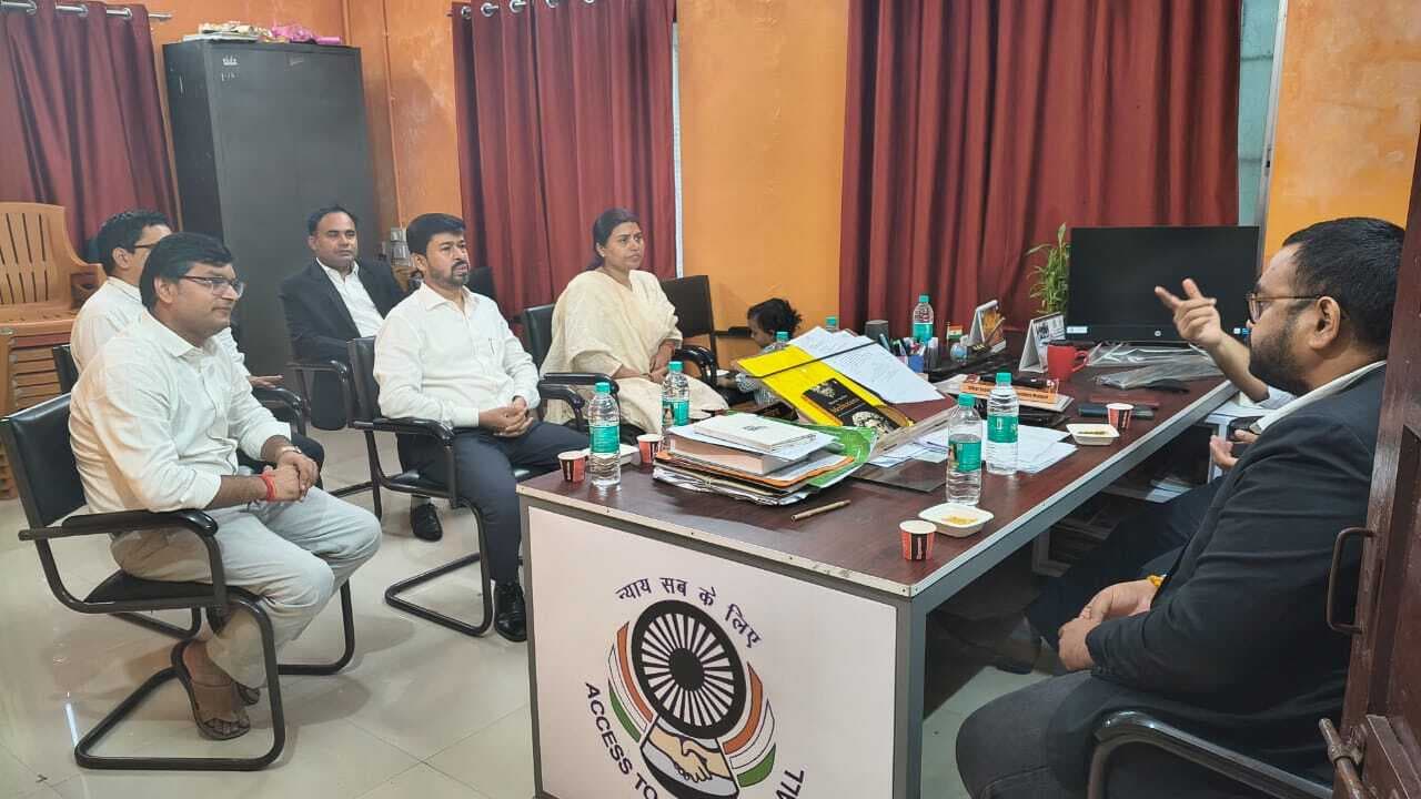 Madhubani News : राष्ट्रीय लोक अदालत के लिए मजिस्ट्रेट के साथ सचिव ने की बैठक