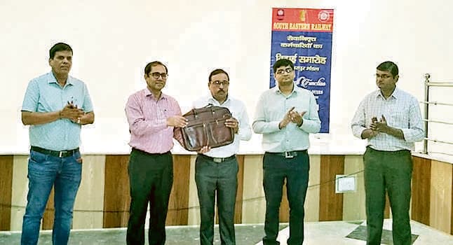 Chaibasa News : साइबर ठगों से सावधान रहें रेलकर्मी