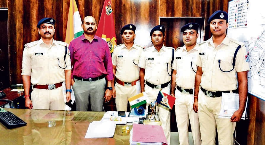 Rourkela News : उत्कृष्ट कार्य के लिए आरपीएफ की टीम हुई सम्मानित