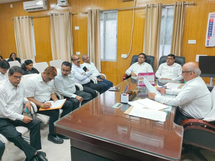 Giridih News :राष्ट्रीय लोक अदालत के सफल आयोजन को ले बैठक