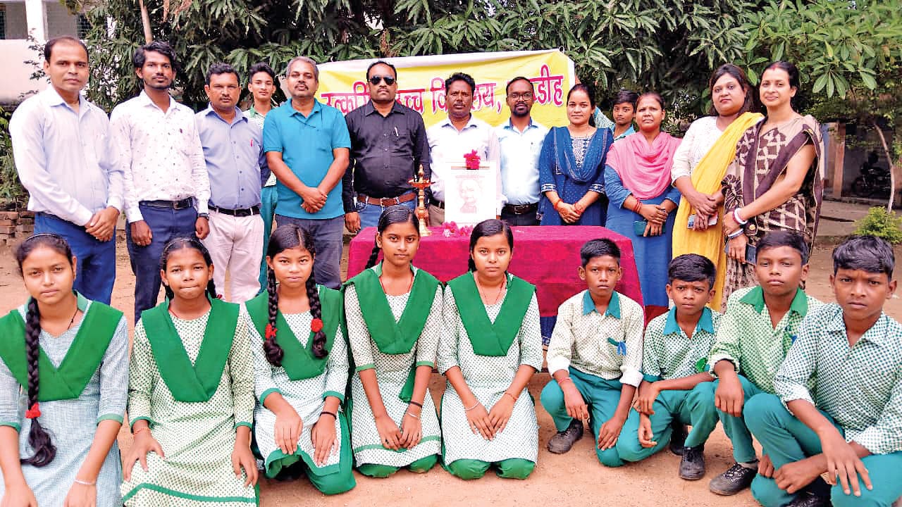 Seraikela Kharsawan News : सरदार वल्लभभाई पटेल ने पूरे राष्ट्र को एकसूत्र में पिरोने का कार्य किया