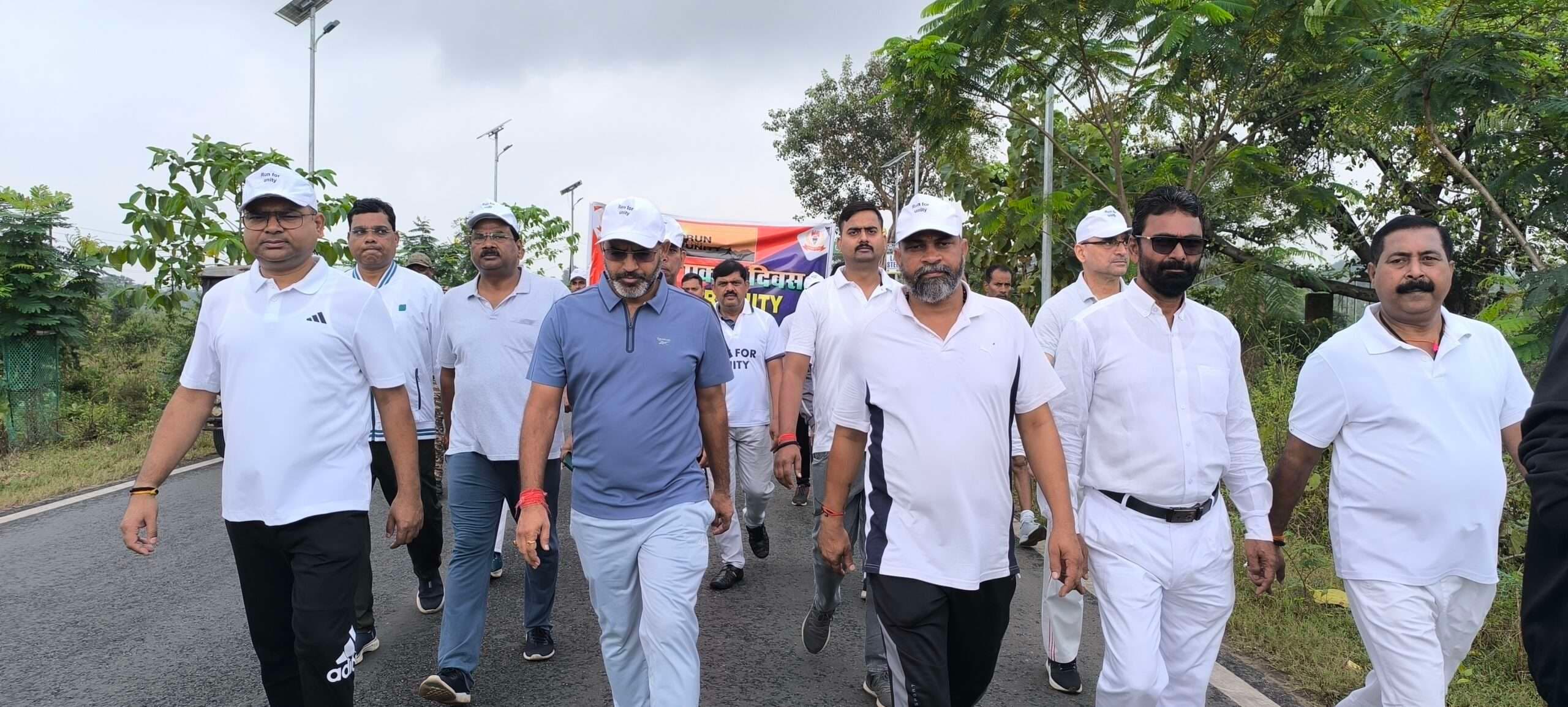 Giridih News :राष्ट्रीय एकता दिवस पर दौड़ा गिरिडीह