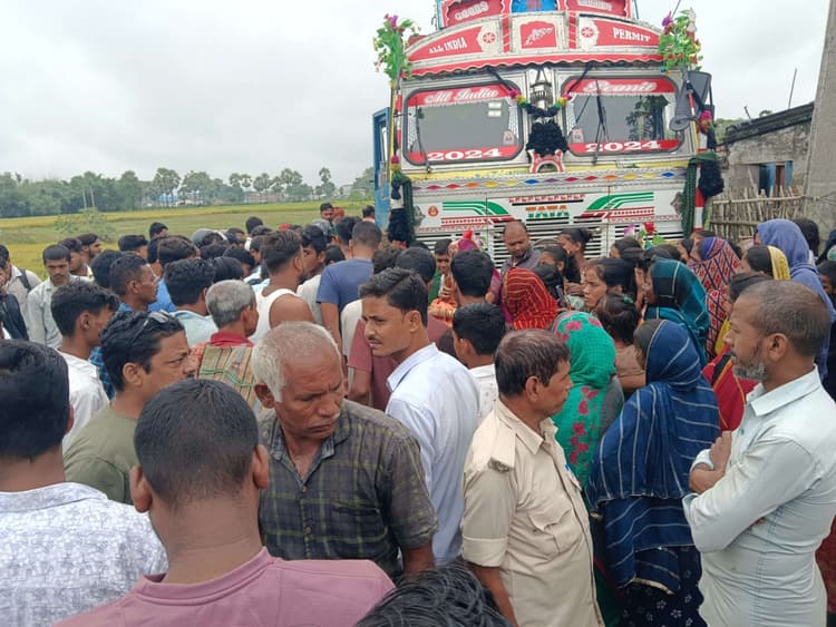 ट्रक की ठाेकर से सदर अस्पताल के गार्ड की मौत