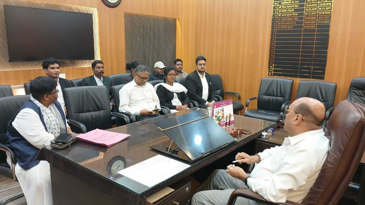 स्पेशल लोक अदालत की तैयारी को लेकर बैठक