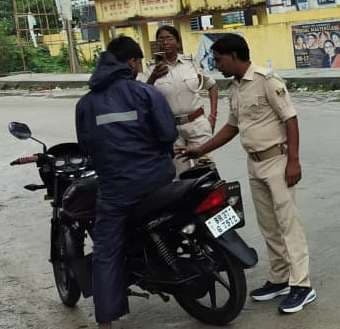 चुनाव को लेकर रौटा थाना के समीप सघन वाहन चेकिंग