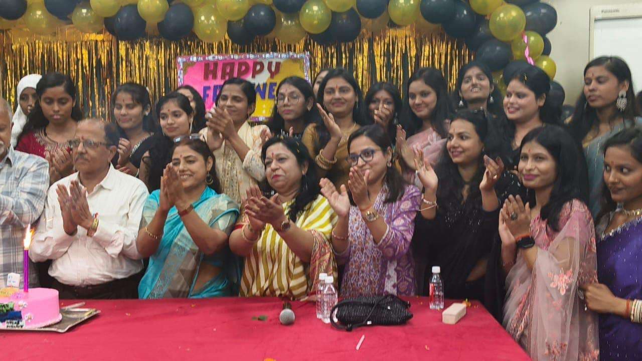 आदित्य को मिस्टर फेयरवेल व पल्लवी को मिस फेयरवेल का मिला खिताब