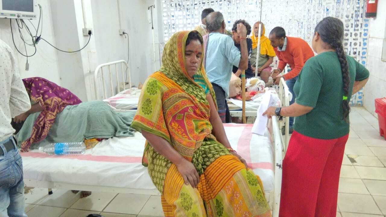 मामूली विवाद में  पड़ोसी ने महिला को पीटा, जख्मी