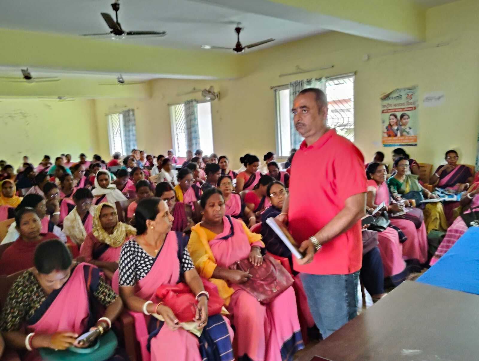 कुष्ठ रोग खोज को लेकर सेविकाओं को मिला प्रशिक्षण