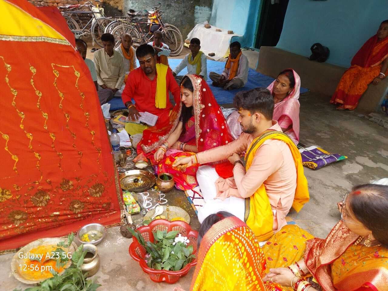 देवोत्थान एकादशी पर शालीग्राम की हुई पूजा