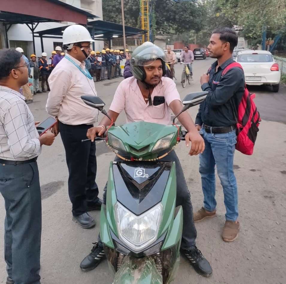 Bokaro News: सुरक्षा के प्रति जीरो टोलरेंस अभियान के तहत चली रोको-टोको गतिविधि