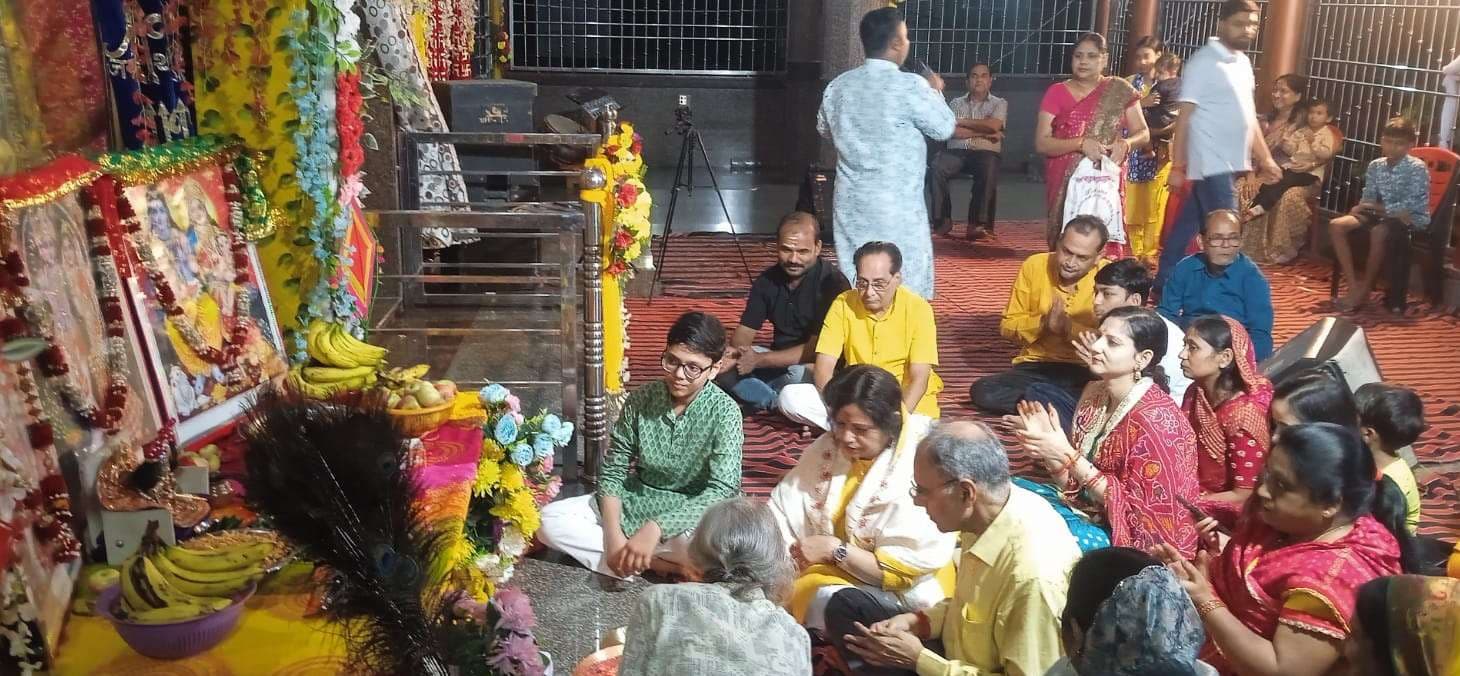 श्री राधाकृष्ण मंदिर में धूमधाम से मना श्रीश्याम बाबा जन्मोत्सव