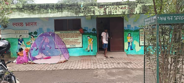 रैन बसेरे में व्यवस्था मुकम्मल, पर खानाबदोश इसमें सोने को तैयार नहीं