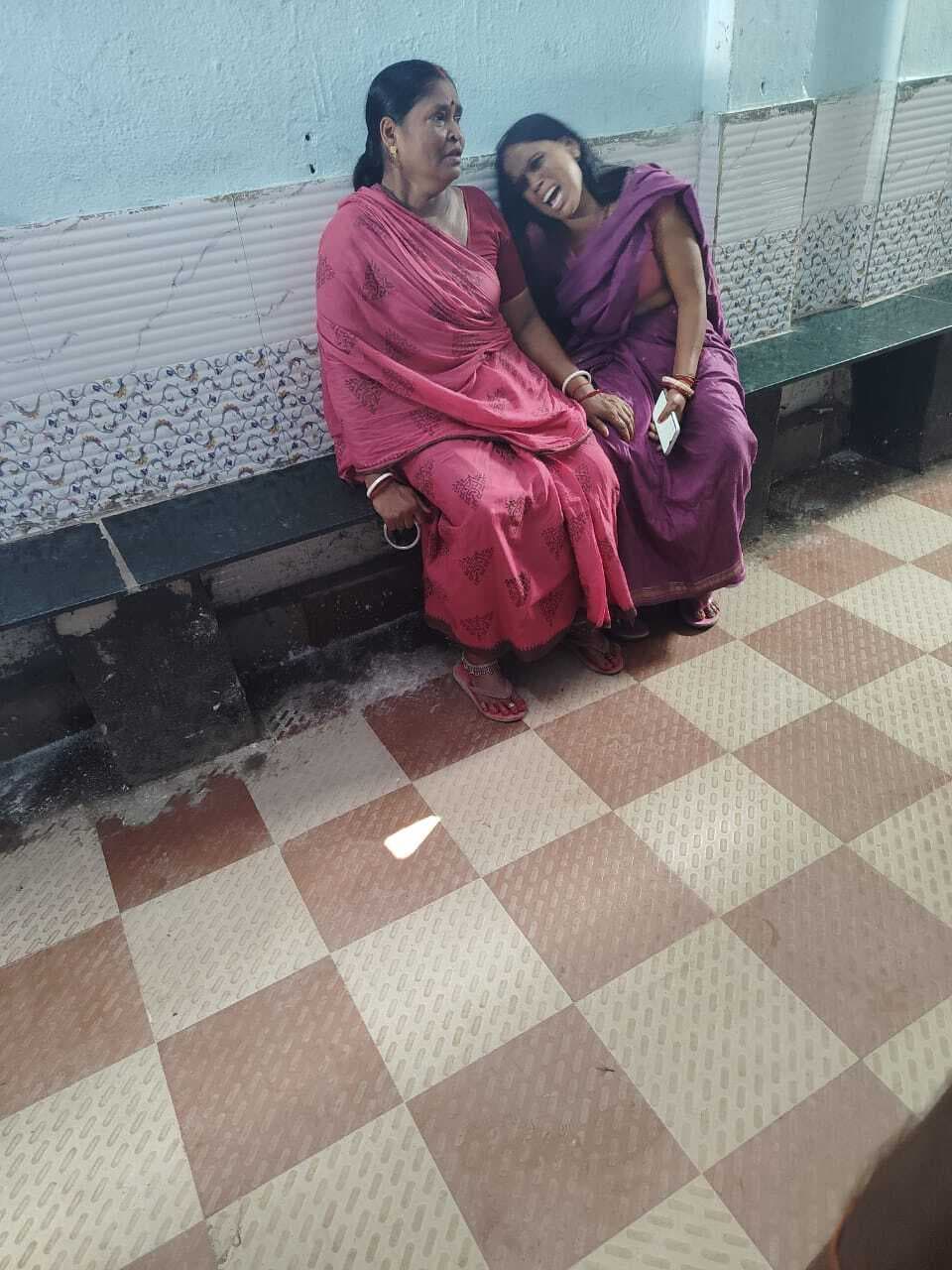 hajipur news. दोस्त को बचाने के दौरान नदी में डूबा युवक, मौत