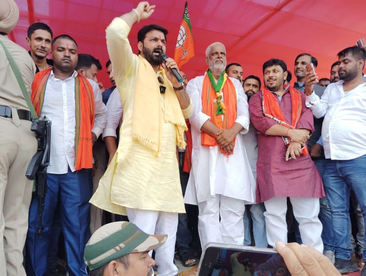 hajipur election news. अब बिहारी कहला पर शिकायत न बुझाला, गर्व महसूस होला : पवन सिंह