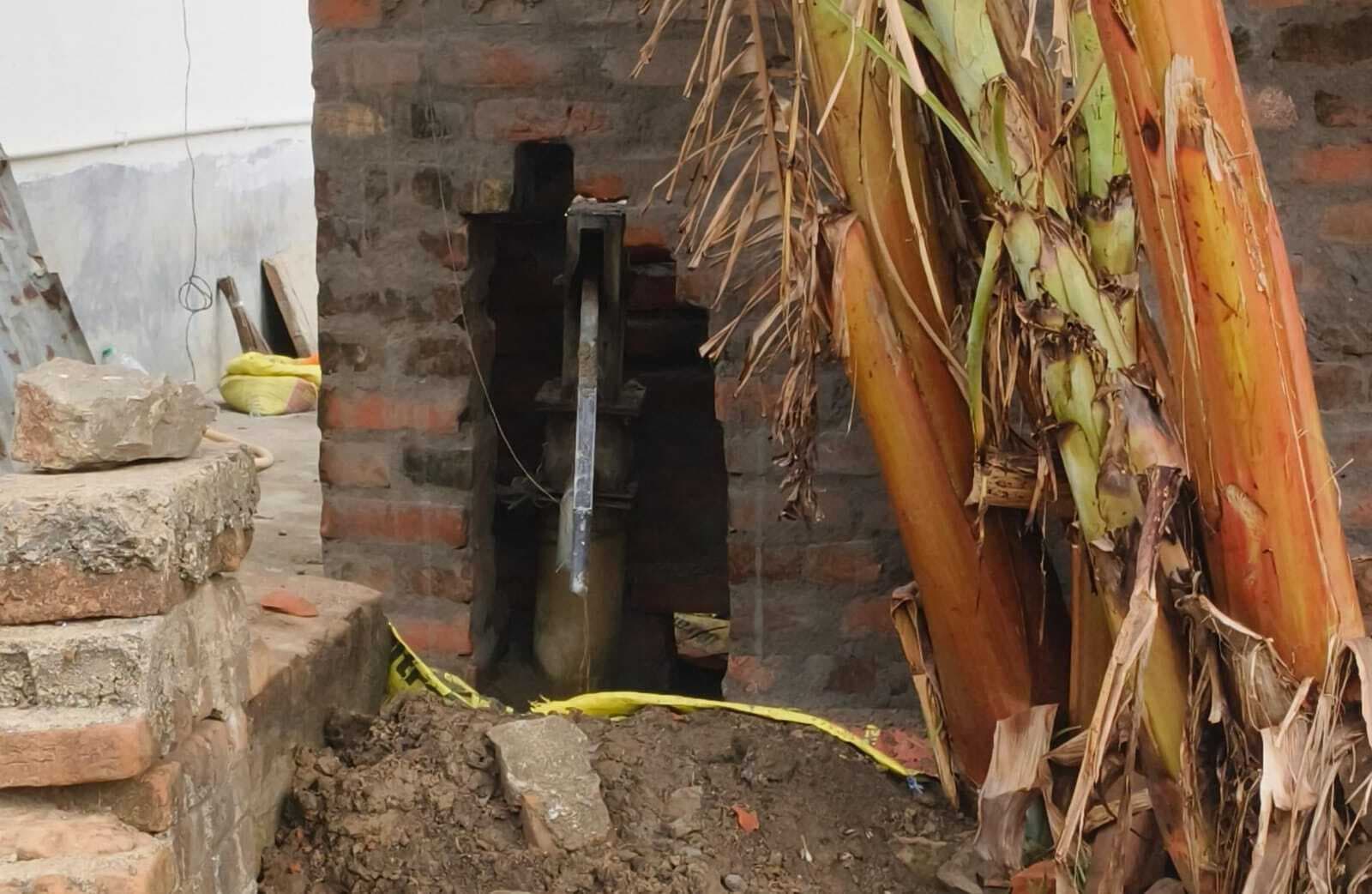 सरकारी चापाकल में मोटर लगाने का विरोध