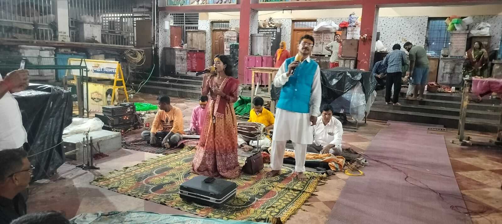 भजन संध्या में राजेश भारद्वाज की टीम ने मोहा मन