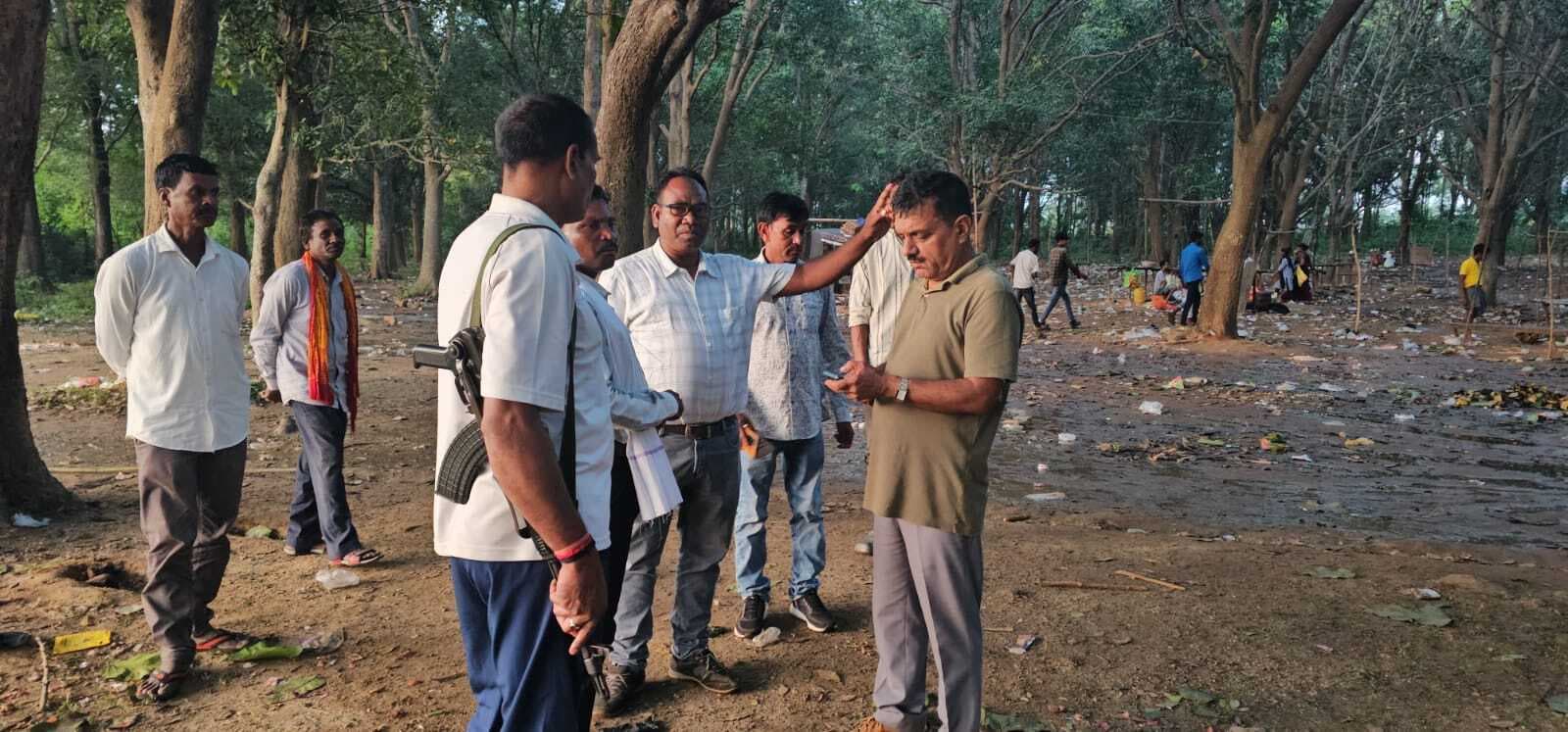 मेला परिसर में शराब बिक्री रोकने गये थाना प्रभारी पर भीड़ ने किया हमला, घायल