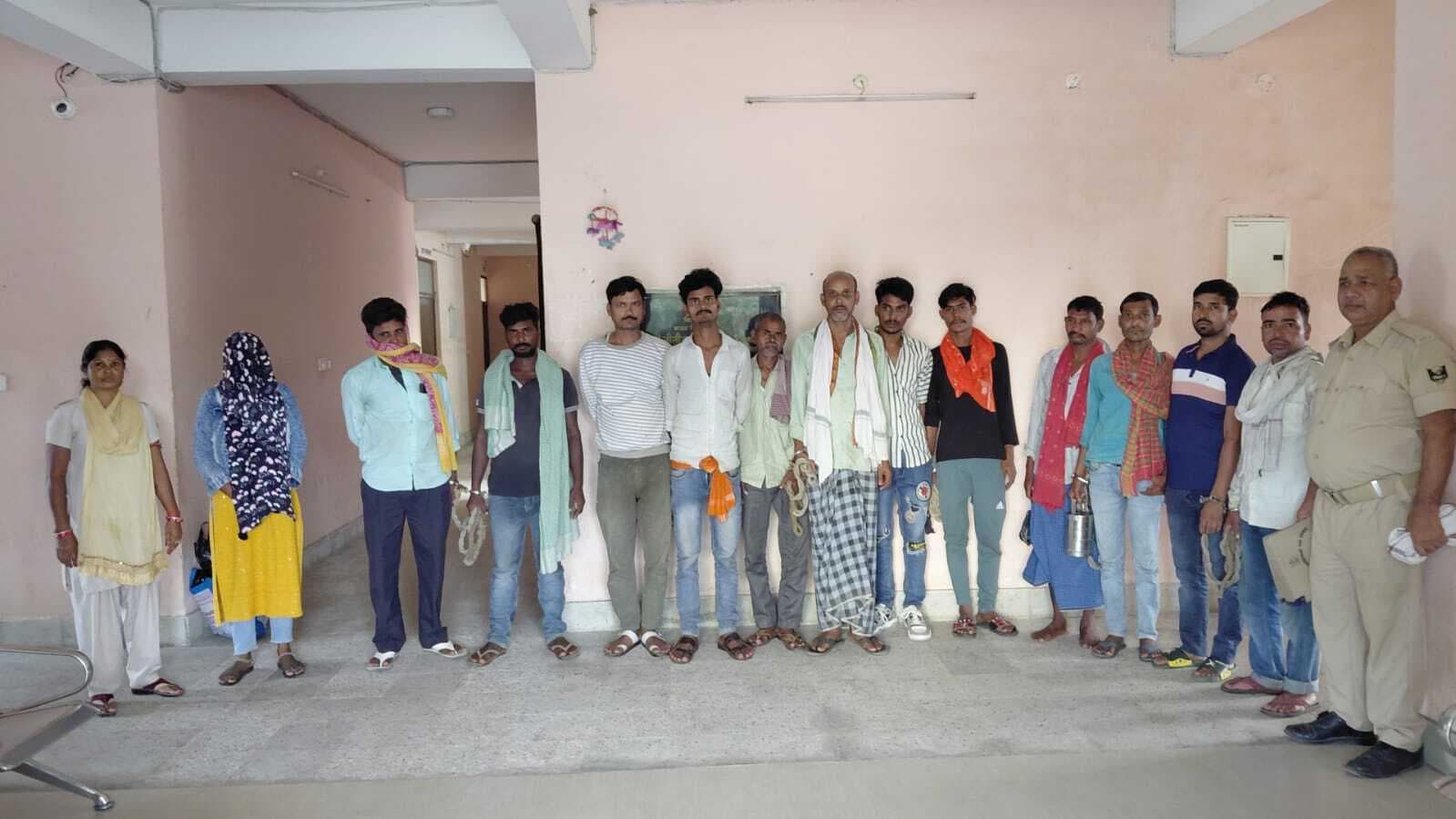 तीन तस्करों व 11 शराबियों को किया गिरफ्तार