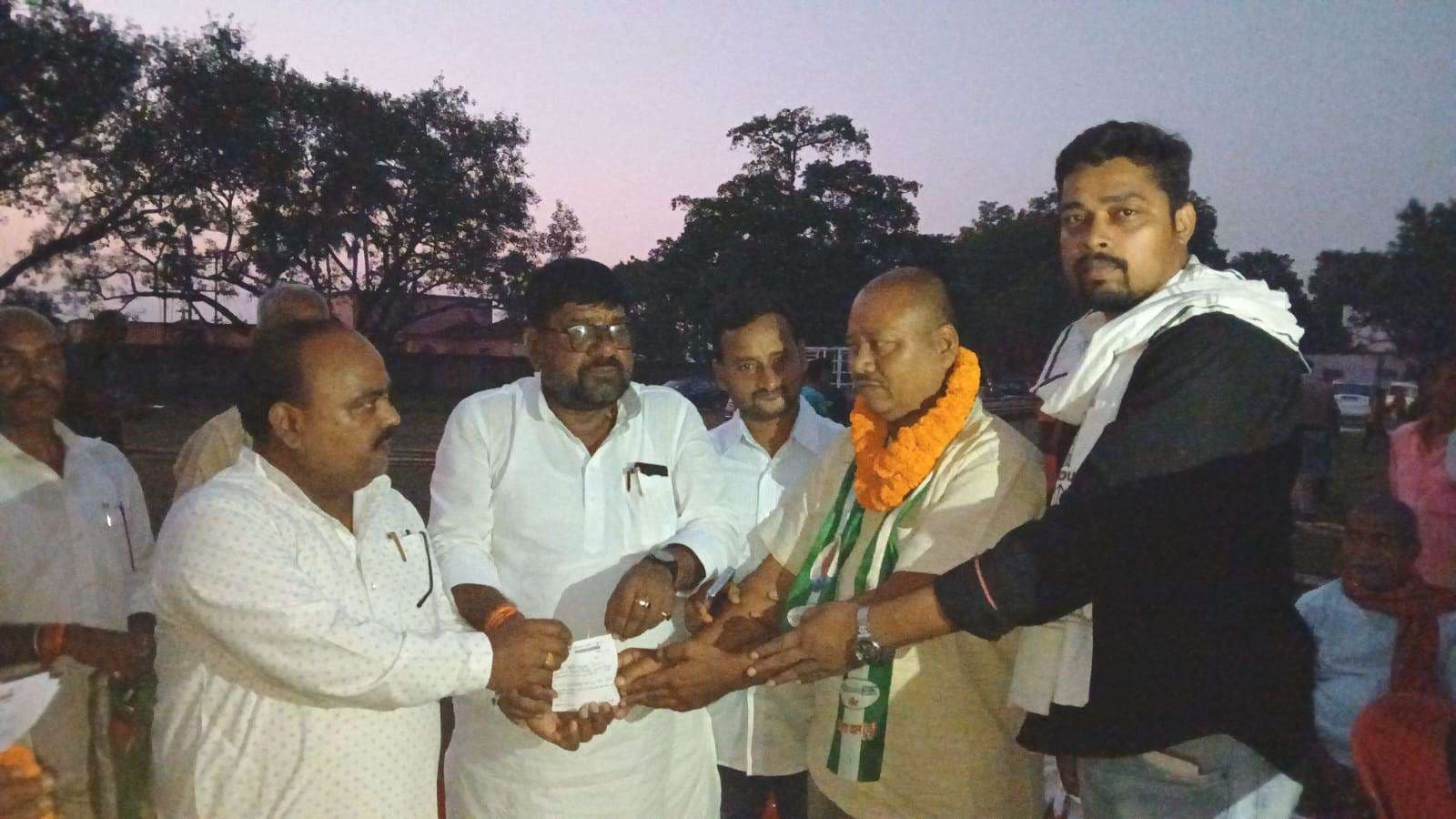 करहरिया के पूर्व मुखिया विभूति भूषण सिन्हा जदयू में शामिल