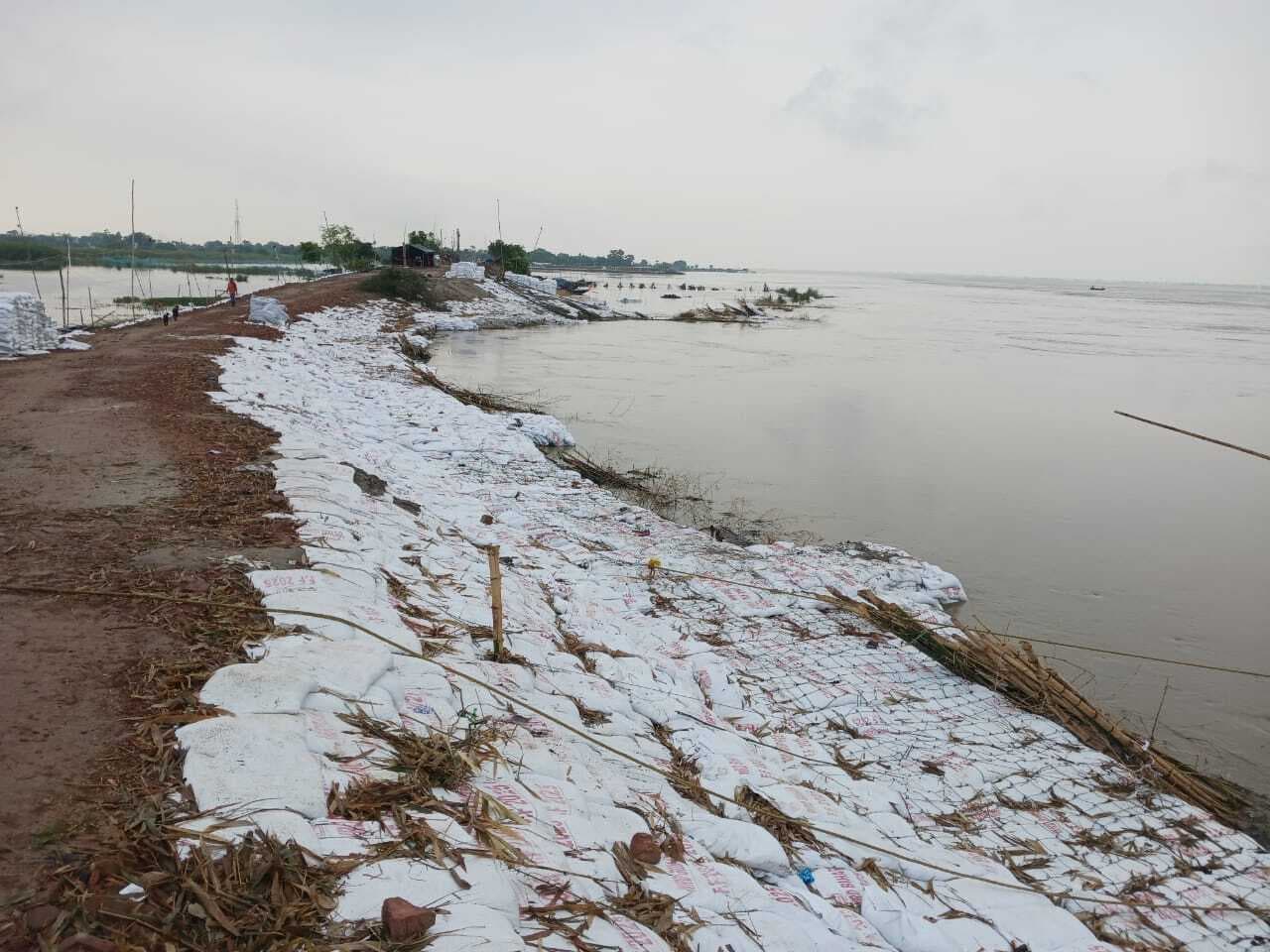 Bhagalpur news इस्माईलपुर-बिंद टोली तटबंध मरम्मत का प्राक्कलन तैयार