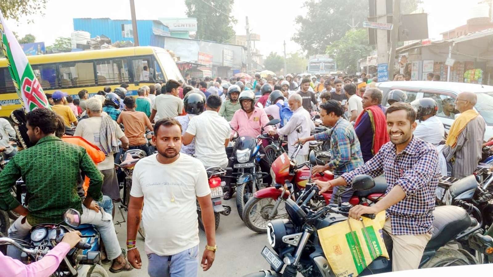 चुनावी सभा के बाद दो घंटे तक शहर में लगा भीषण जाम, फंसे रहे लोग