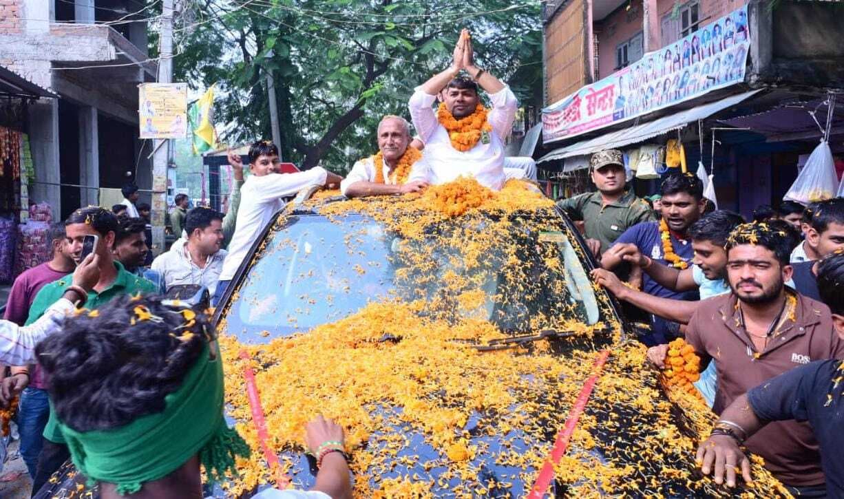 hajipur election news. महुआ का चौतरफा विकास किया, आगे भी करूंगा : मुकेश रौशन