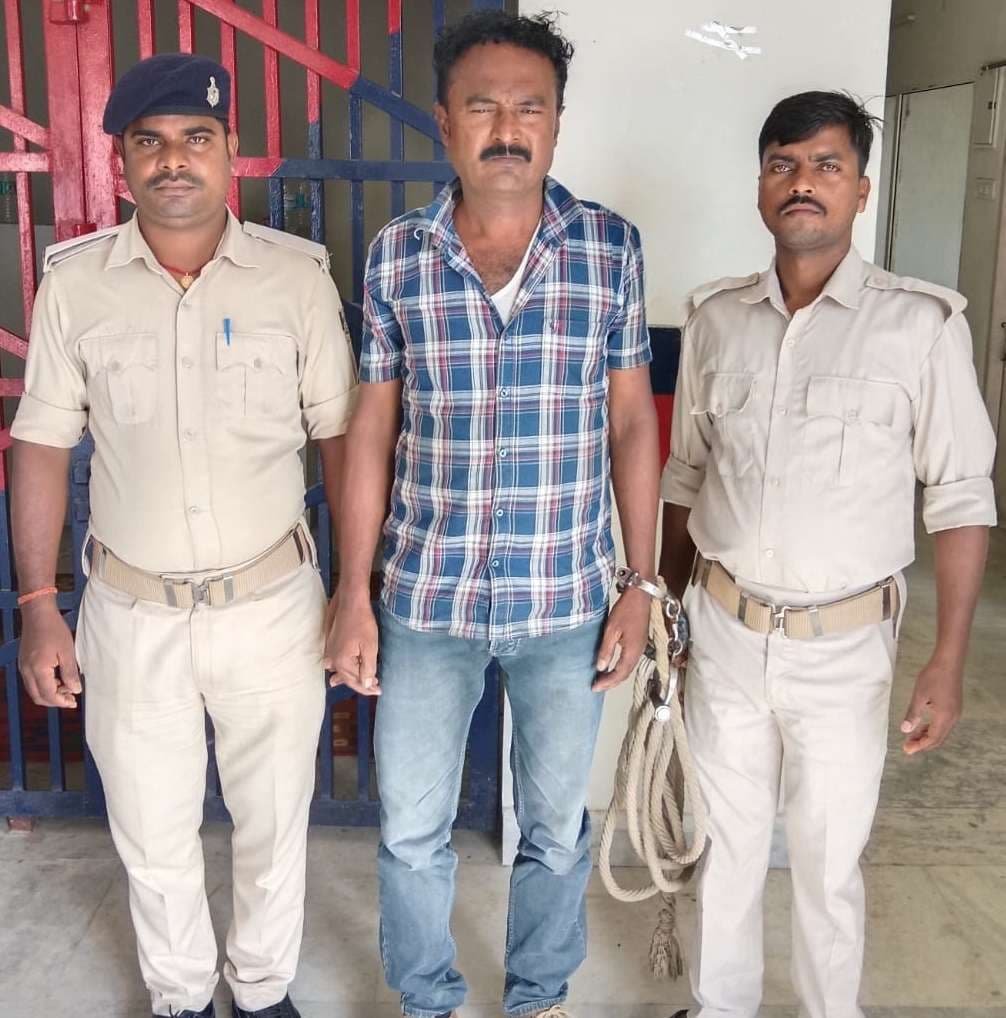 चम्पानगर पुलिस ने कुख्यात अपराधी को किया गिरफ्तार