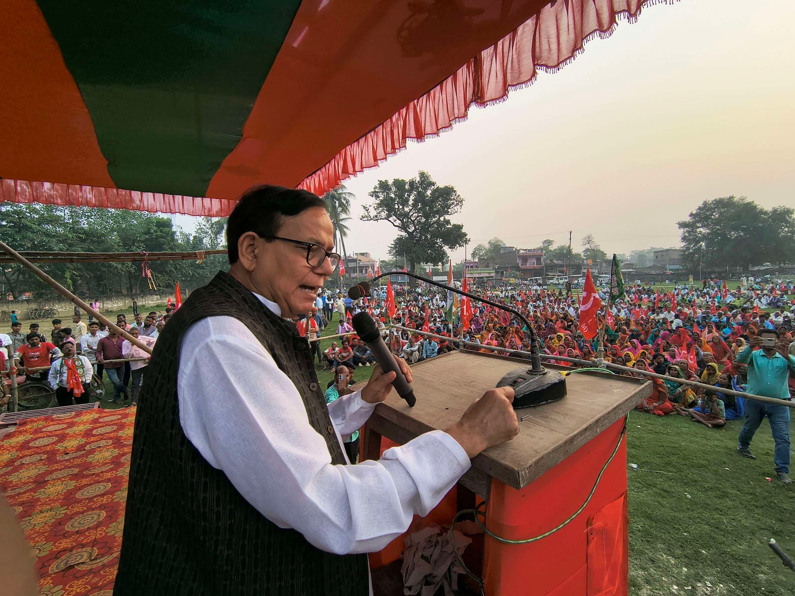 Samastipur News:मजदूरों का पलायन रोकने में बिहार सरकार असफल : मो. सलीम