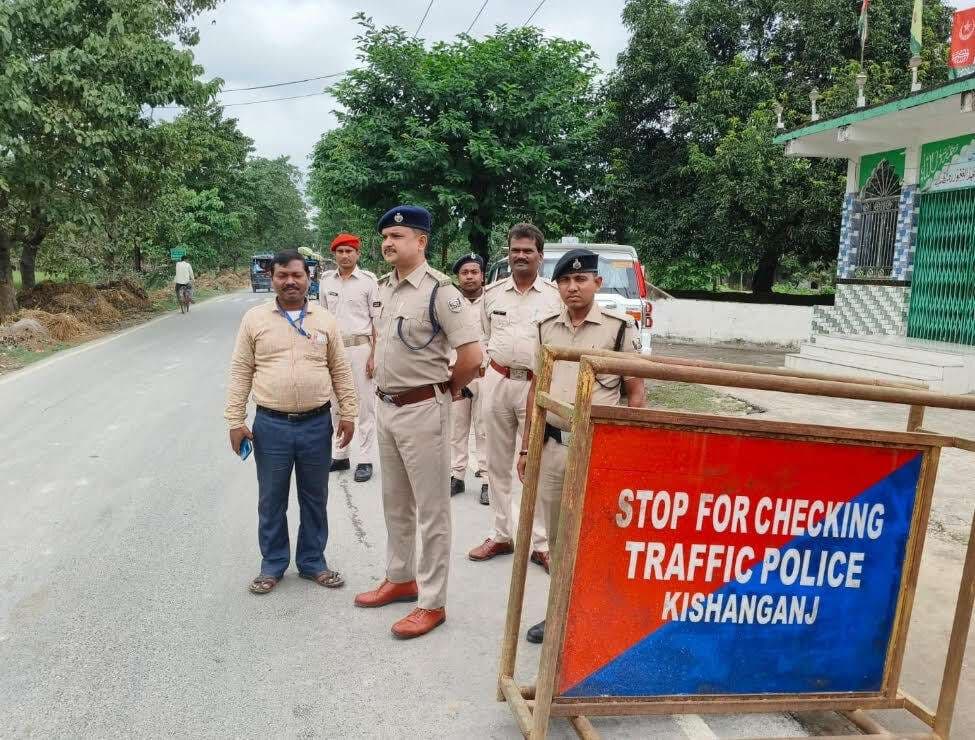 bihar election 2025:विधानसभा चुनाव को ले वाहनों व संदिग्ध व्यक्ति की हो रही जांच