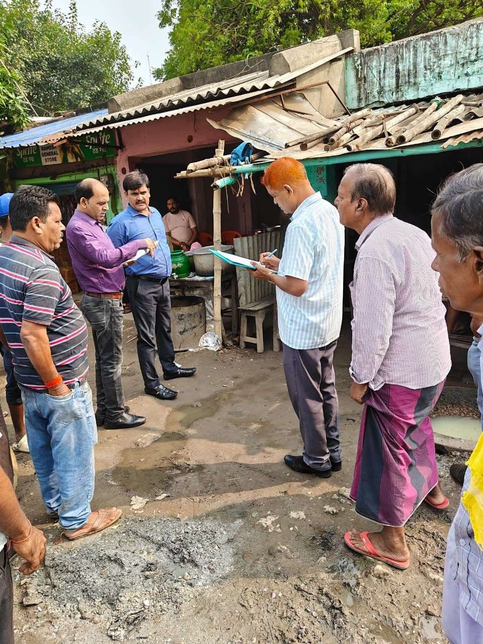 Deoghar news : बाजार समिति की 180 दुकानों पर 70 लाख रुपये का बकाया