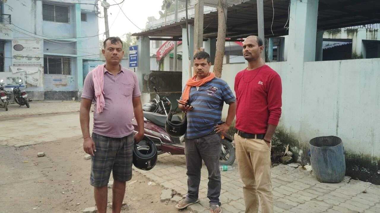 hajipur news. महात्मा गांधी सेतु पर अज्ञात वाहन की टक्कर से चालक की मौत