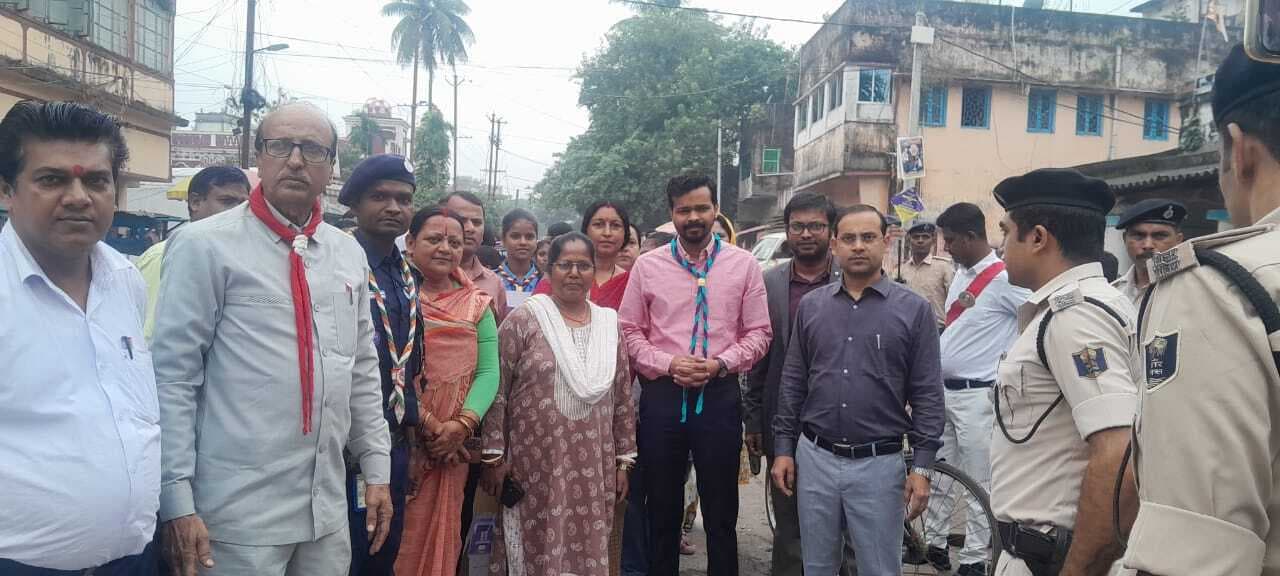 bihar election 2025: मताधिकार है वोटर का अधिकार व लोकतांत्रिक कर्तव्य: डीएम