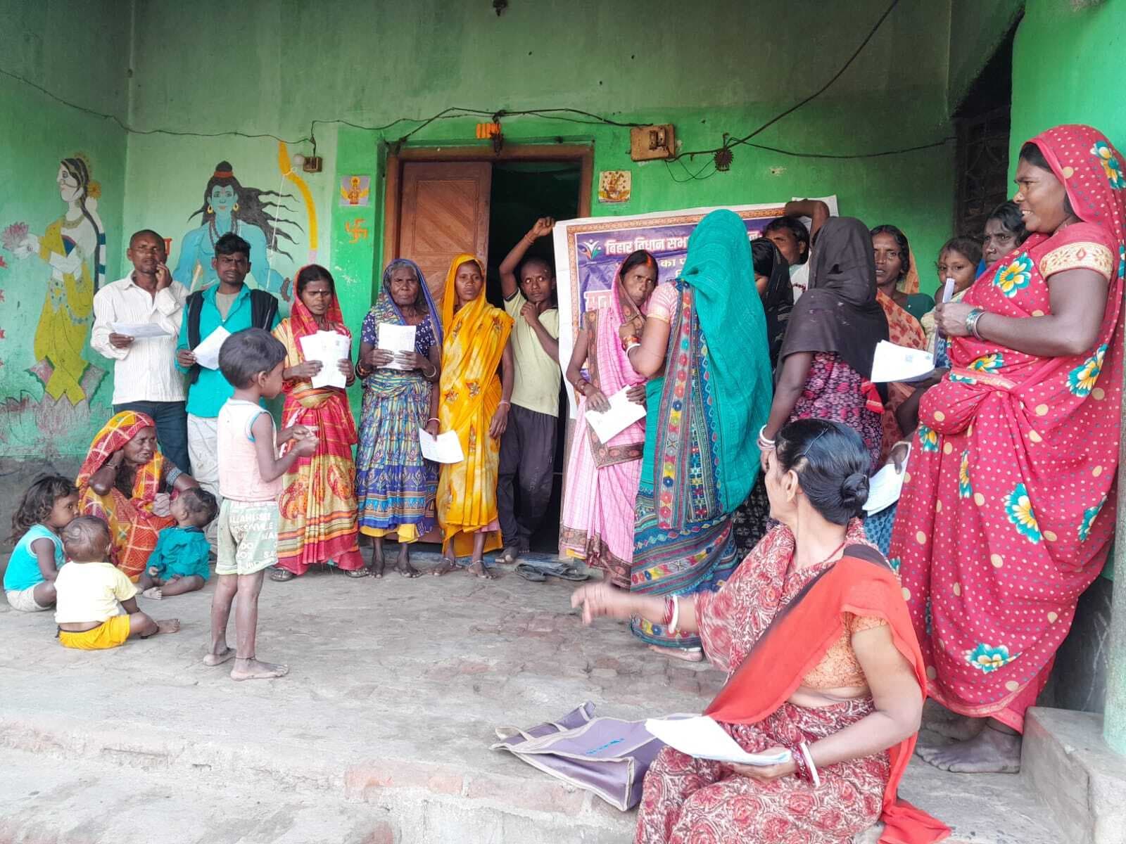 bihar election 2025 : मतदान पर्ची वितरण के साथ वोट डालने की प्रक्रिया बतायी