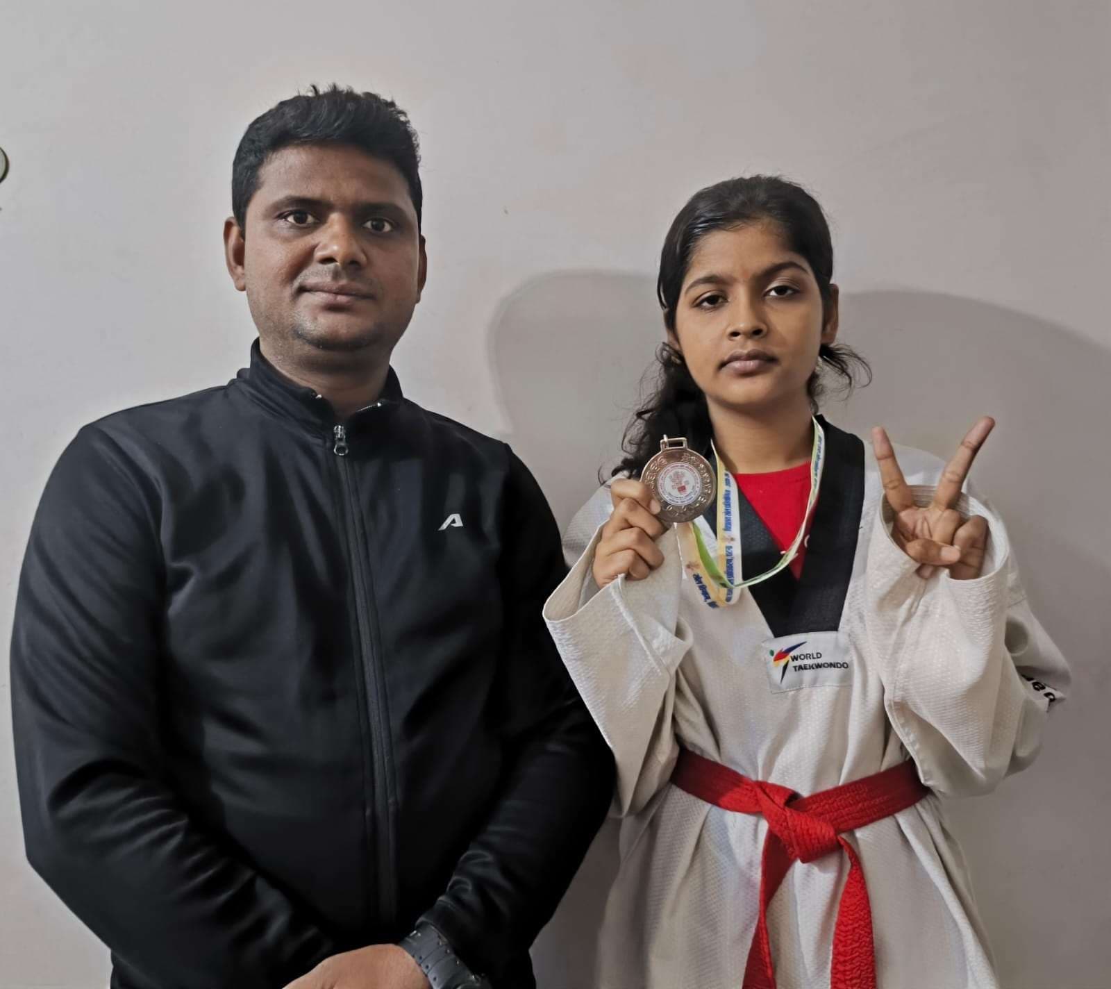 Bhagalpur news ताइक्वांडो खिलाड़ी आनन्या वात्सल्य ने जीता कांस्य पदक