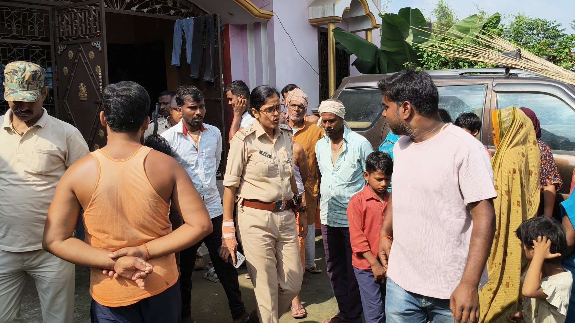 घर का ताला तोड़ नकदी समेत सामान की चोरी