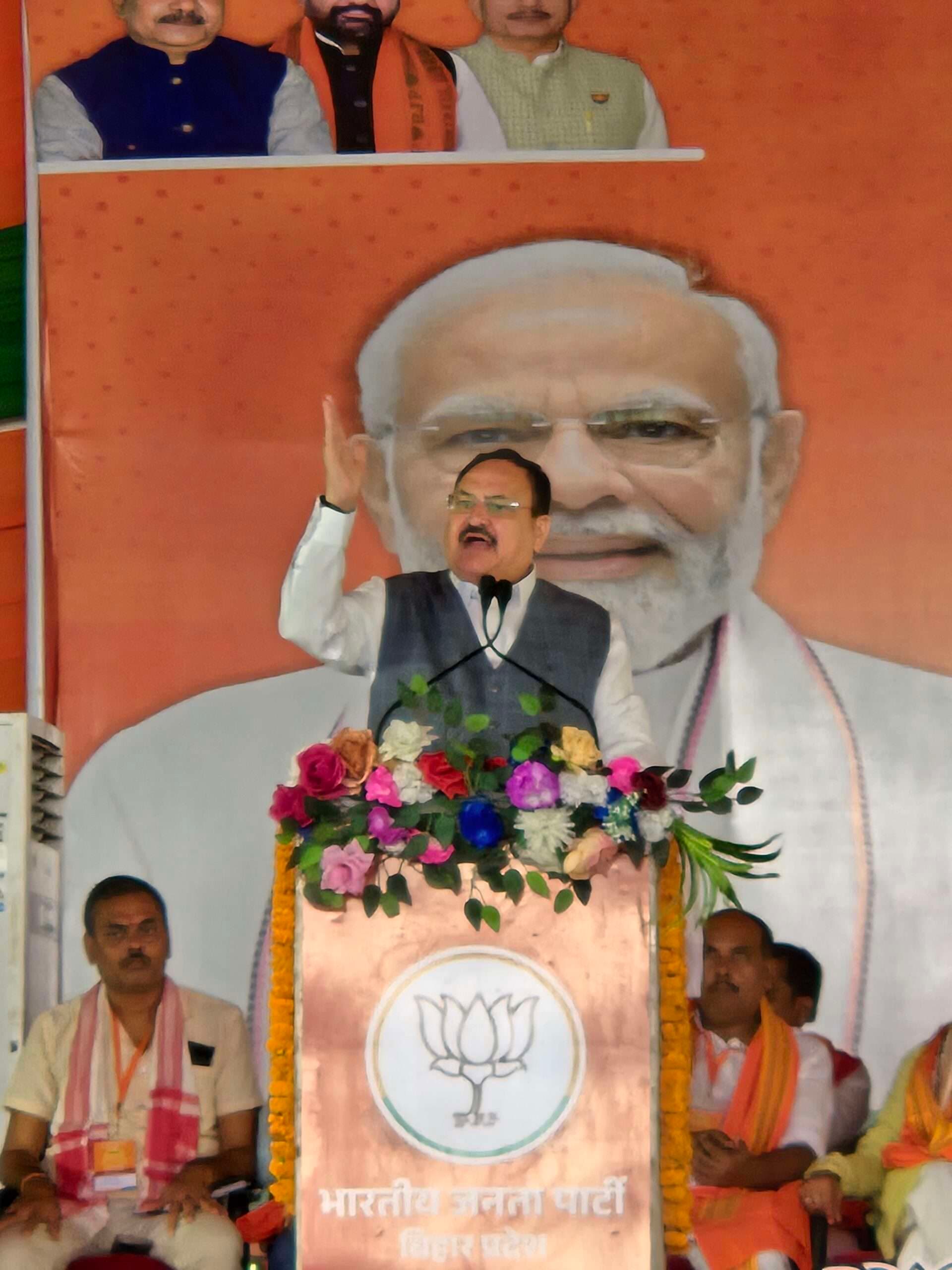 अंधकार से उजाले और लालटेन से एलइडी तक के सफर को याद कर दें वोट : जेपी नड्डा