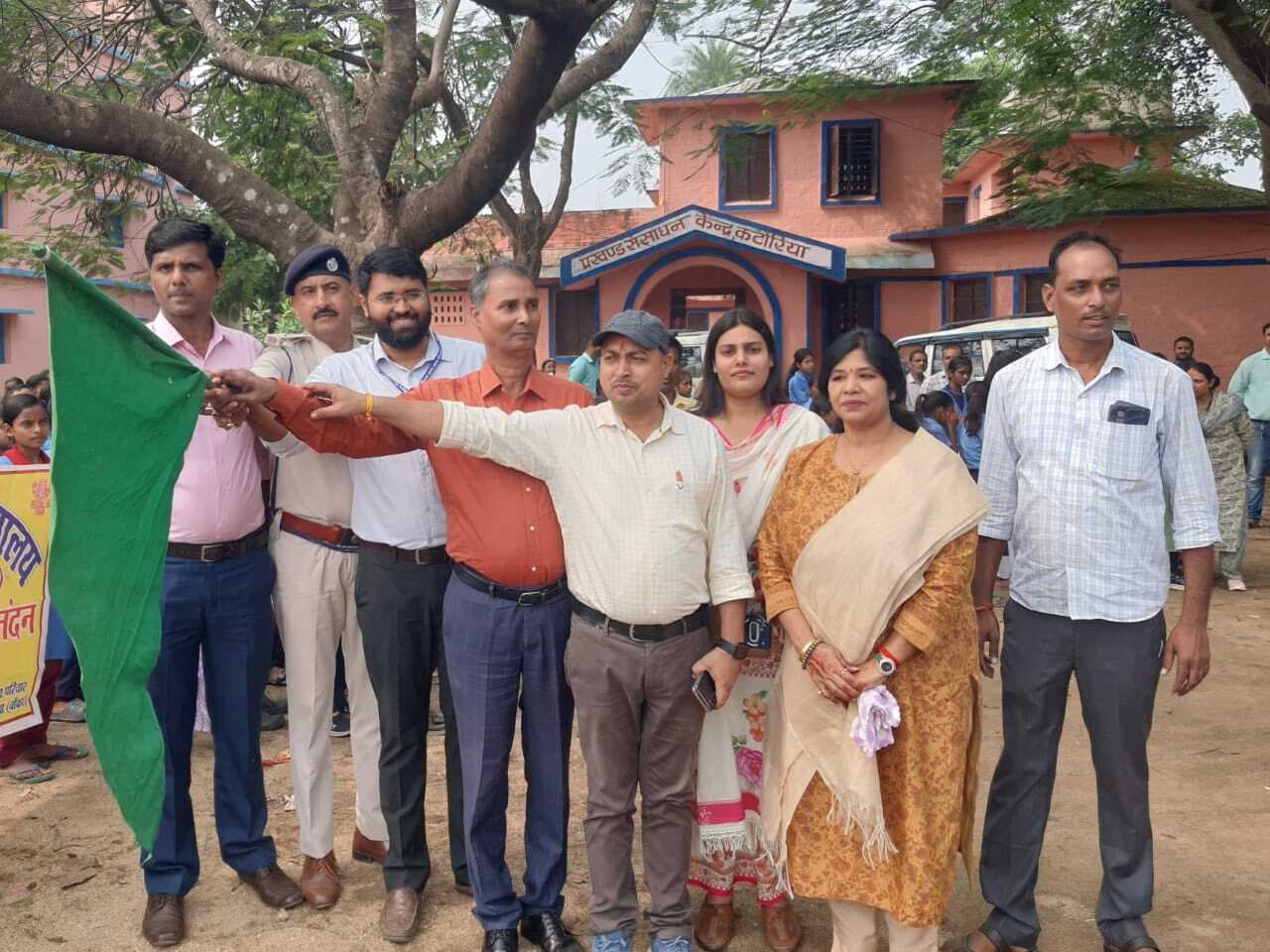 Bihar Elections 2025 : आओ मिलकर अलख जलाएं, शत-प्रतिशत मतदान कराएं