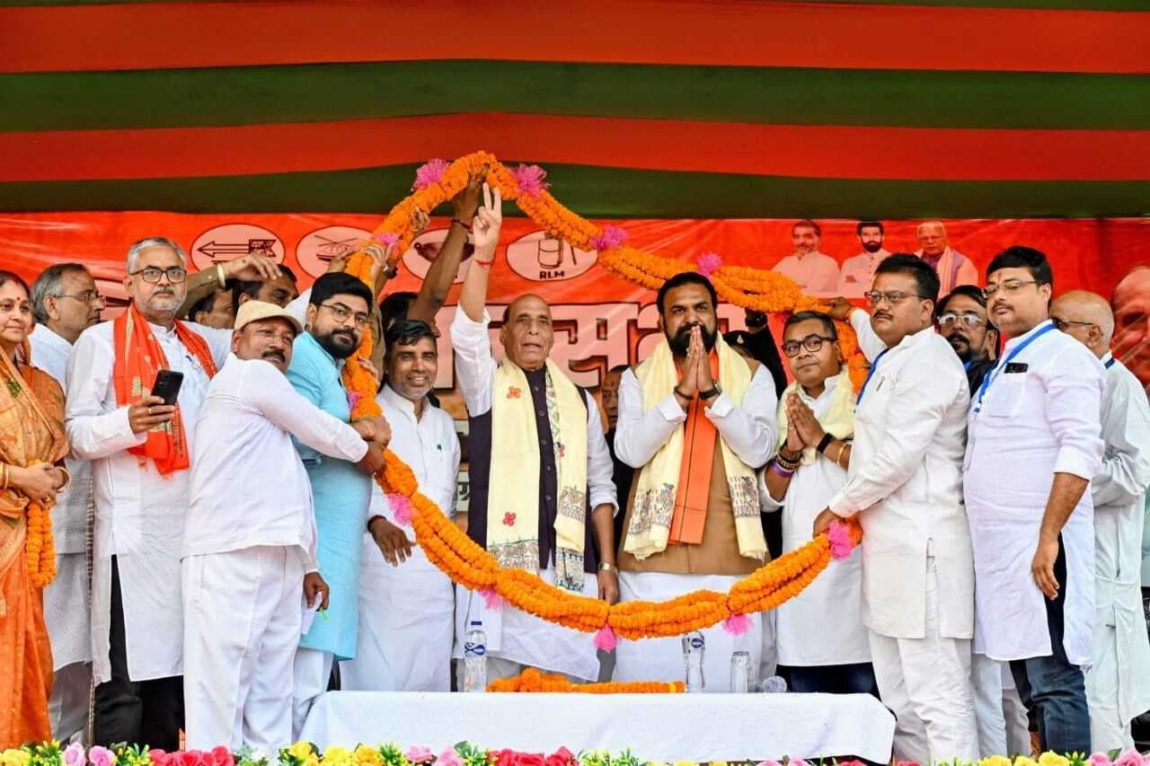 तारापुर की जनता एक विधायक नहीं, तय करेंगे बिहार का भविष्य : राजनाथ सिंह