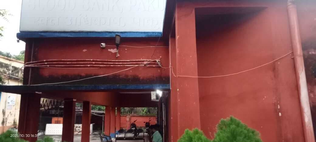 रैपिड टेस्ट पर लगी रोक, एलिसा मशीन खराब, चार दिनों से ठप पड़ा है ब्लड बैंक