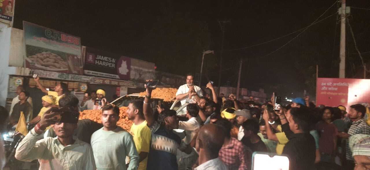 Samastipur News:विभूतिपुर में प्रशांत किशोर ने किया रोड शो