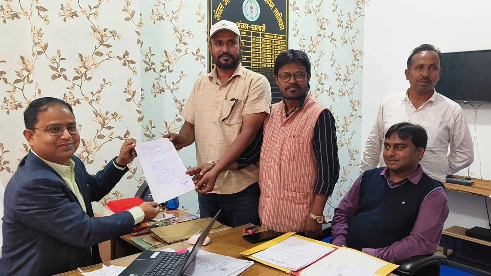 मोंथा तूफान से धान की तैयार फसल बर्बाद