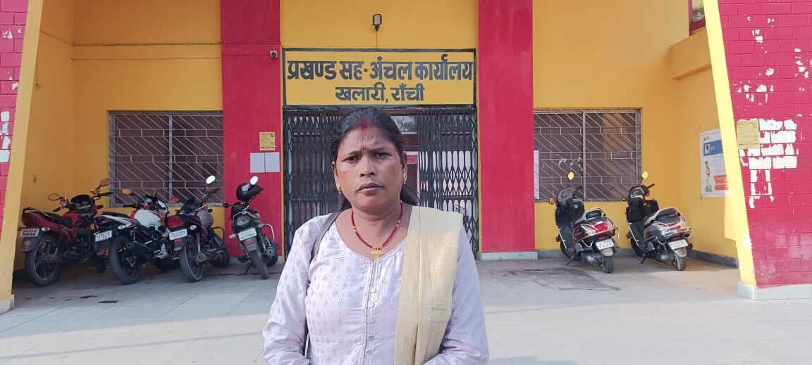 पेंशन साइट बंद होने से लाभुक परेशान, सौंपा ज्ञापन