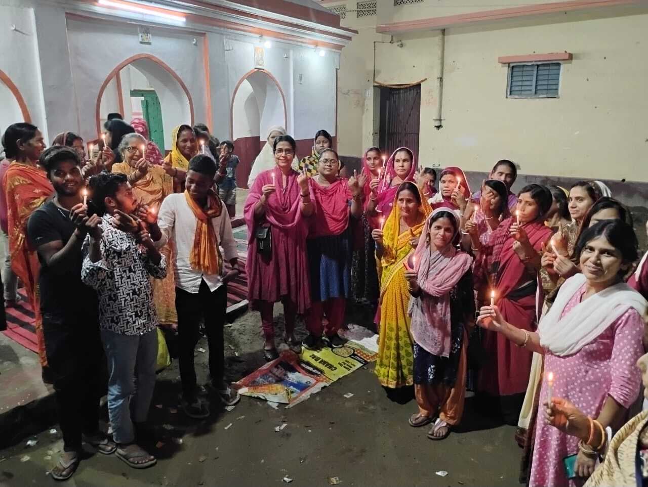 संध्या चौपाल आयोजित कर मतदाताओं को किया जागरूक