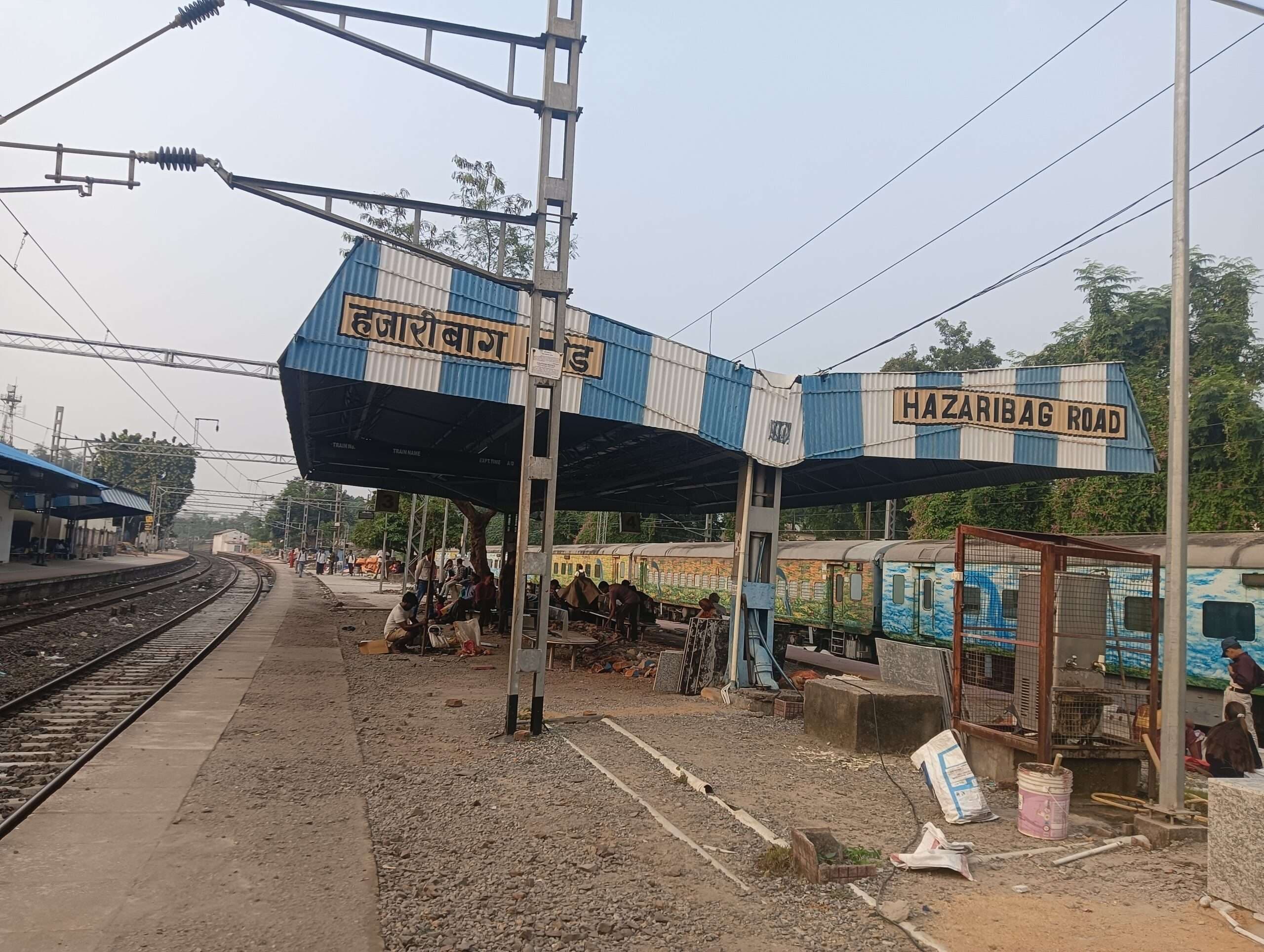 Giridih News: गया-धनबाद ग्रैंड कोर्ड रेल मार्ग पर पैसेंजर ट्रेन की मांग