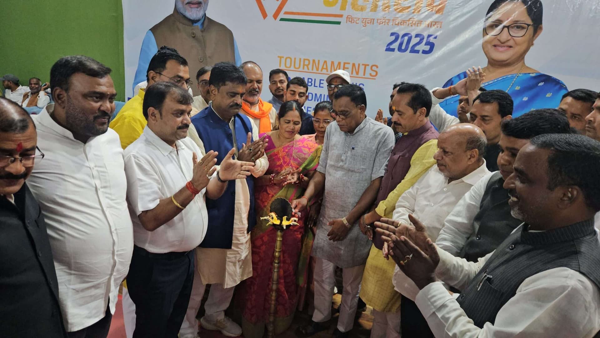 Giridih News: सांसद खेल महोत्सव का शुभारंभ, 200 खिलाड़ियों ने लिया हिस्सा