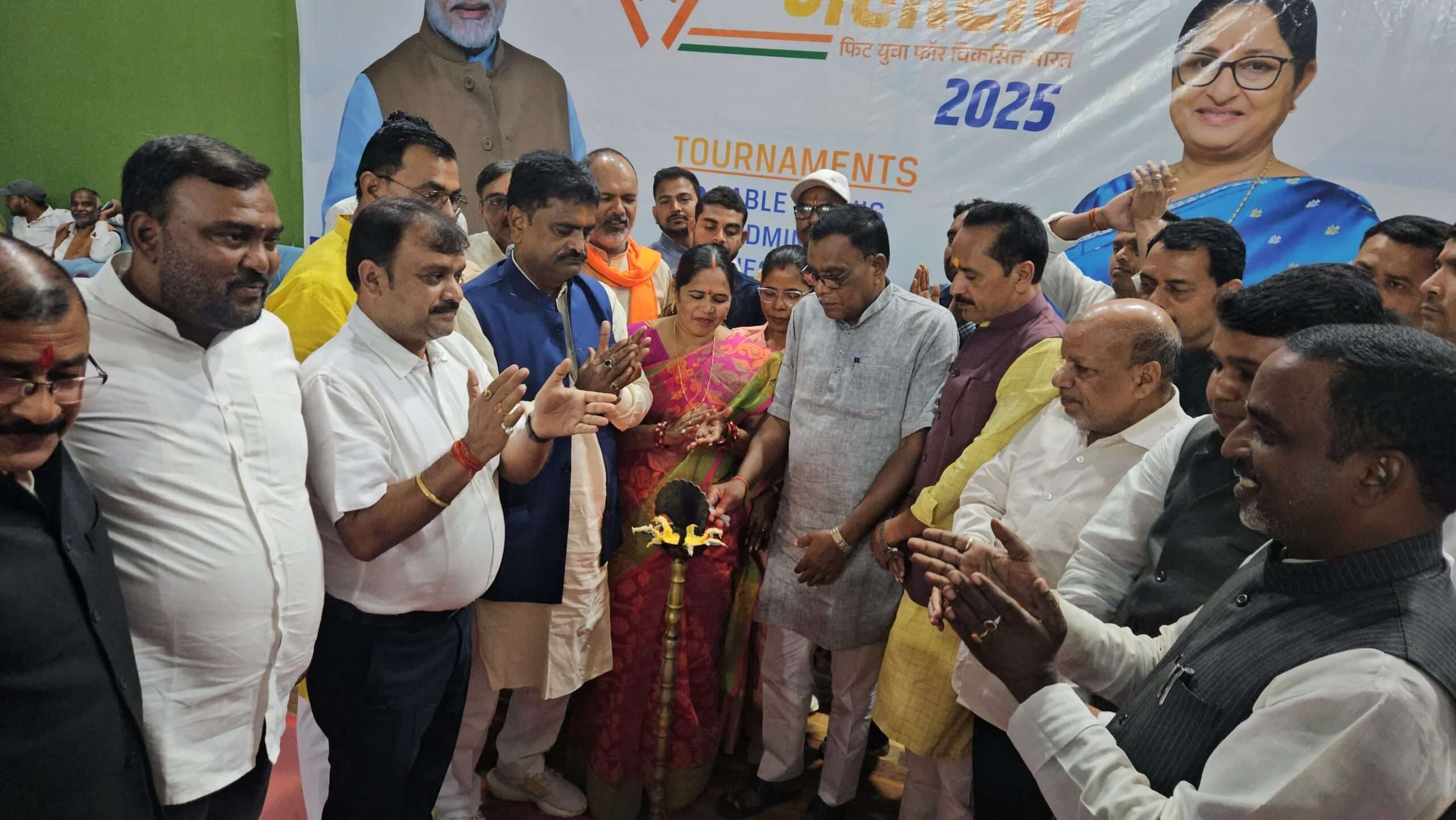 Giridih News: सांसद खेल महोत्सव का शुभारंभ, 200 खिलाड़ियों ने लिया हिस्सा