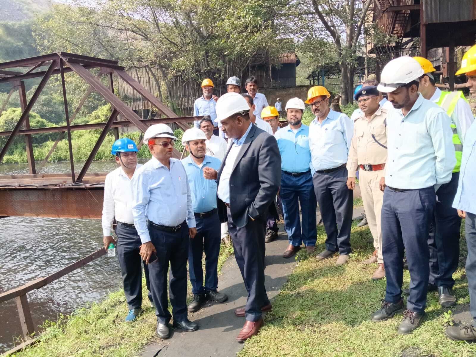 Bokaro News : सीसीएल सीएमडी ने माइंसों का किया निरीक्षण