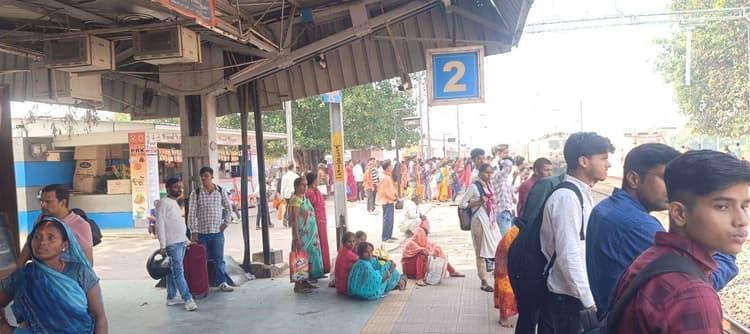 स्नान-दान के साथ मंदिरों में पूजा-अर्चना