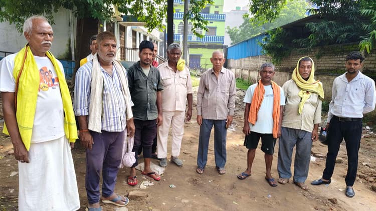 सड़क हादसे में जख्मी फेरीवाले की मौत