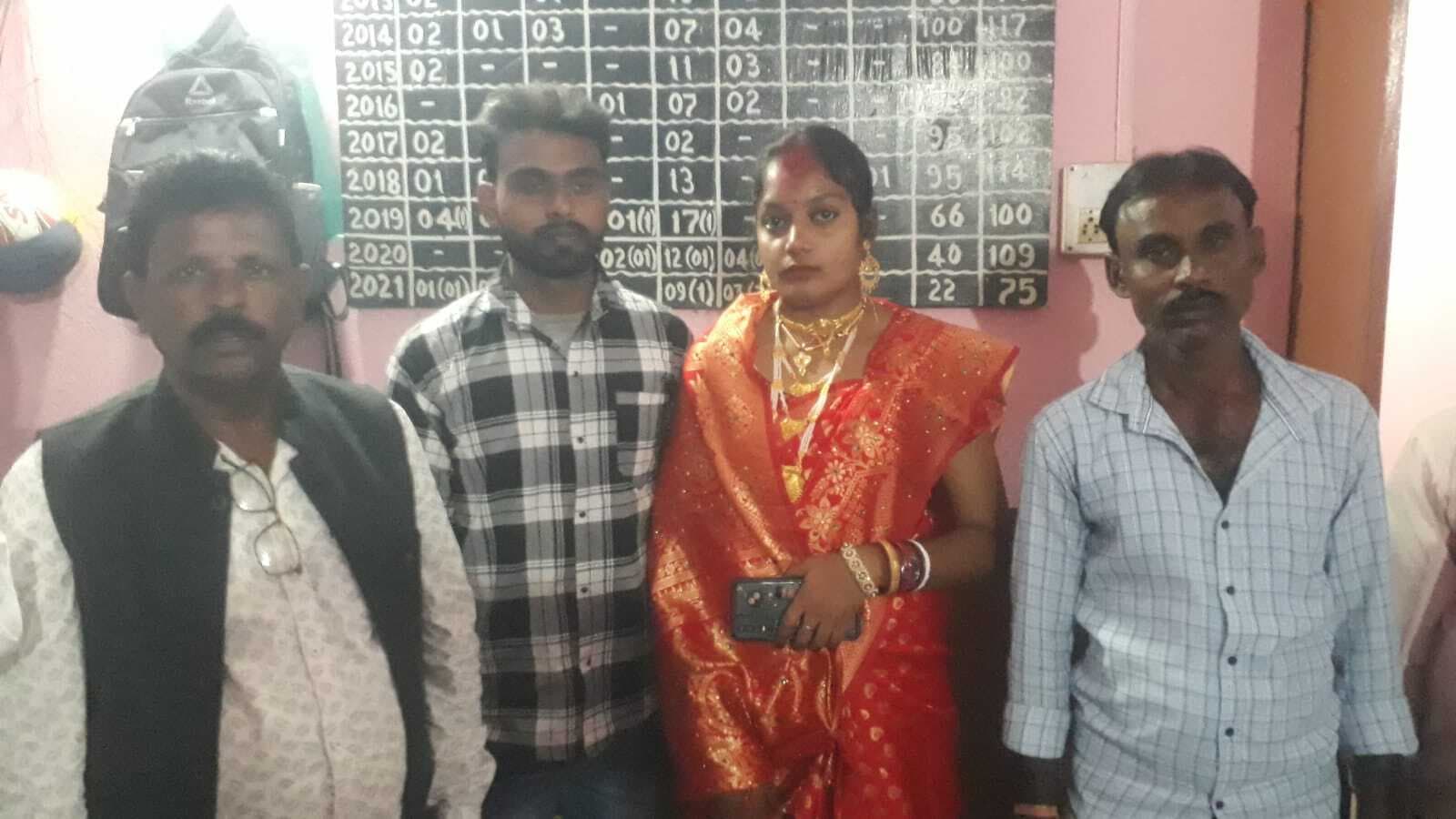 Dhanbad News : इंस्टाग्राम से प्यार के बाद आंकद्वारा के युवक ने किया बंगाल की युवती से विवाह